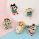 可爱日系ins新品 蜡笔小新胸针合金徽章女情侣配饰周边防走光别针