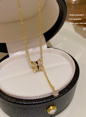 锆石小蛮腰圆环吊坠项链