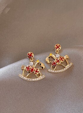 新年钱币木马微镶耳钉女2026年爆款马上有钱耳饰耳环马年过年新款