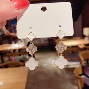 流苏黑白微镶四叶草耳钉甜美简约小众耳环高级感精致时尚 高级耳饰