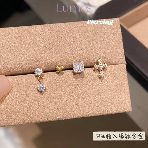 Lumos十字架钛合金耳骨钉设计感