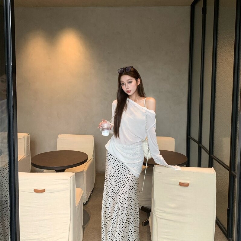 2026款时尚套装斜肩纯色长袖T恤女春季波点百搭半身长裙两件套