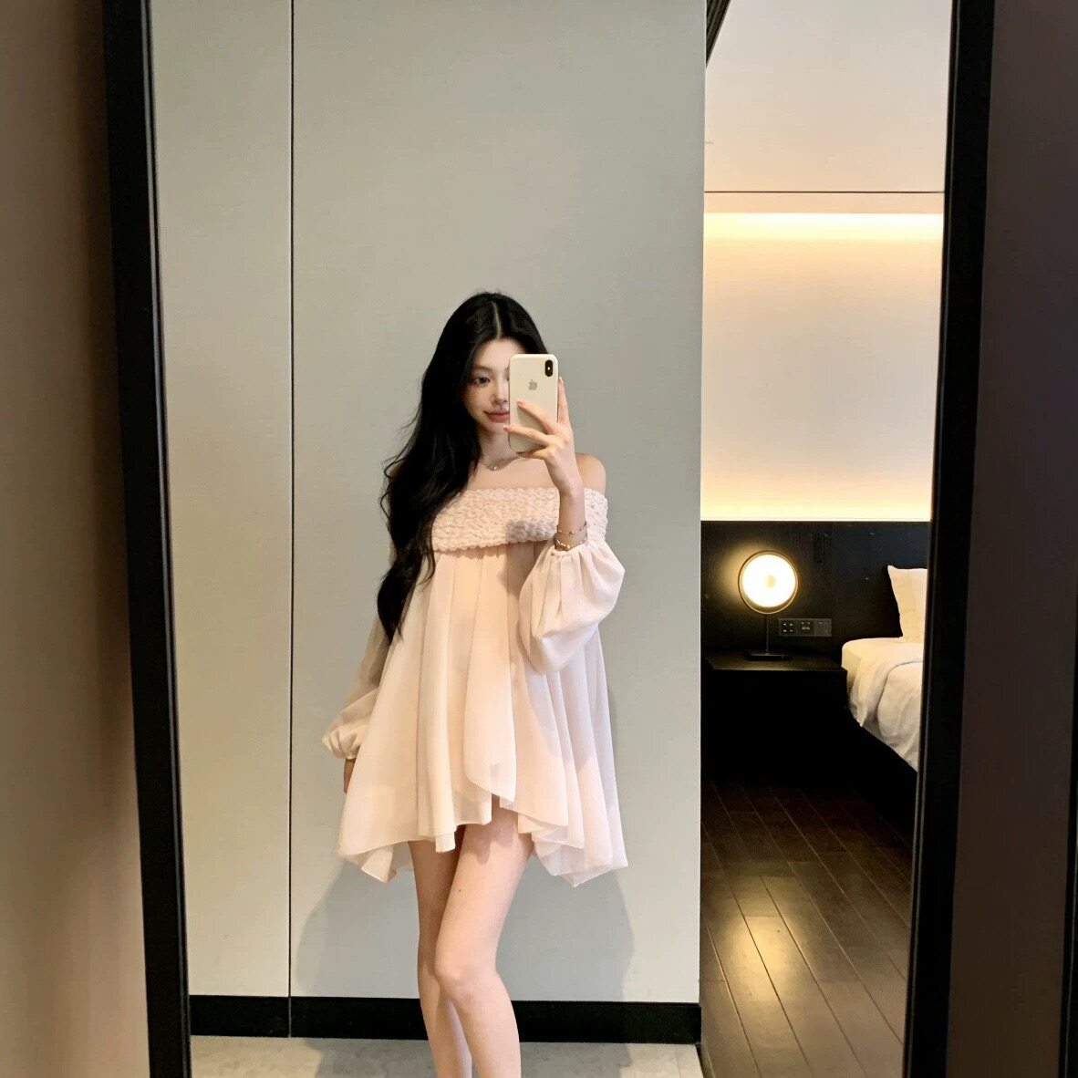 法式一字肩褶皱长袖衬衫女2026春季宽松设计感衬衣中长款绝美上衣