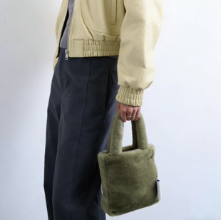 好手感柔软高级环保皮草毛手提包绿色软糯氛围感小方包迷你包单层