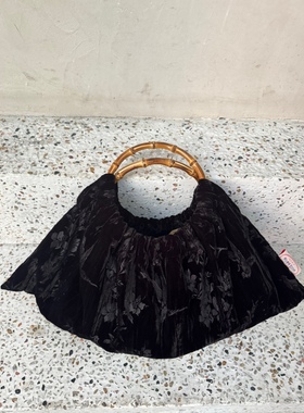 鱼家 国风黑色新中式竹林压花高档丝绒横款手提竹节包好感好质地