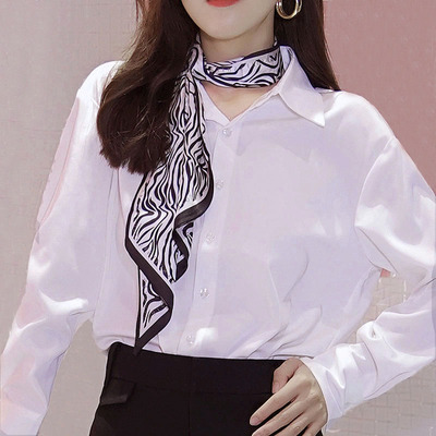 春秋黑白色搭配衬衫西装冬季丝巾