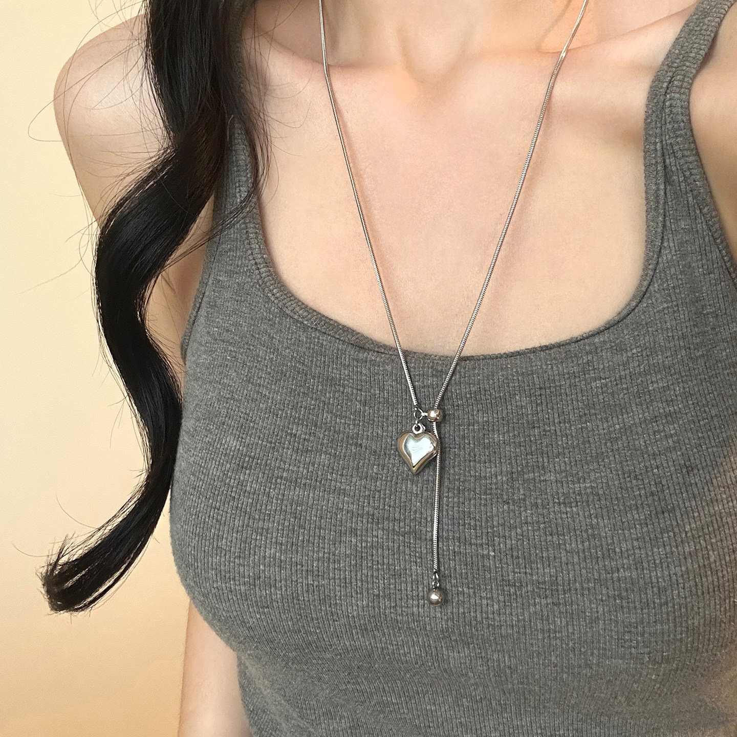 钛钢不掉色爱心抽拉可调节项链女小众长款百搭高级感毛衣链配饰