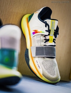 安踏海沃德5史诗版氮科技专业实战男子减震回弹篮球鞋112431116-2