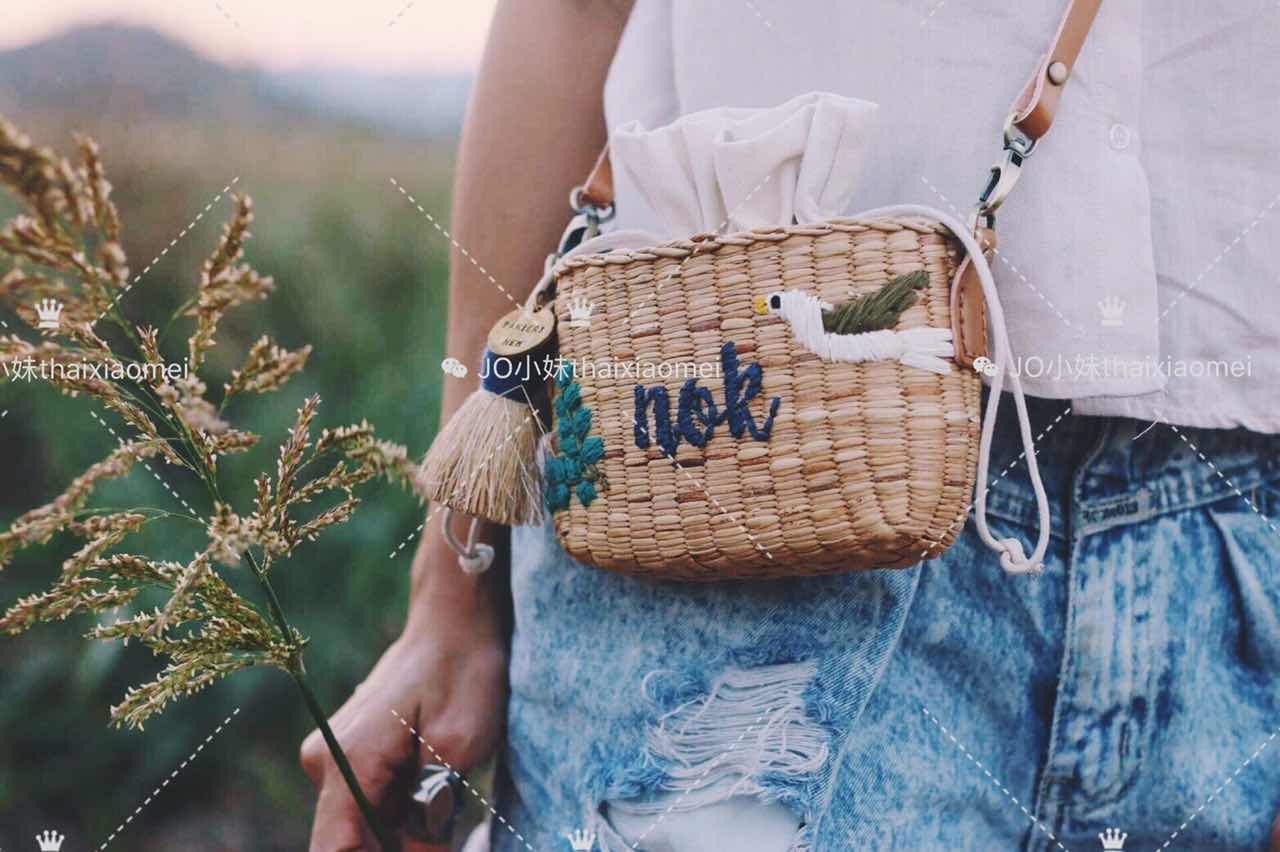 JO小妹泰国代购设计师 DIY 刺绣花朵 名字定制 斜背草编包 多款