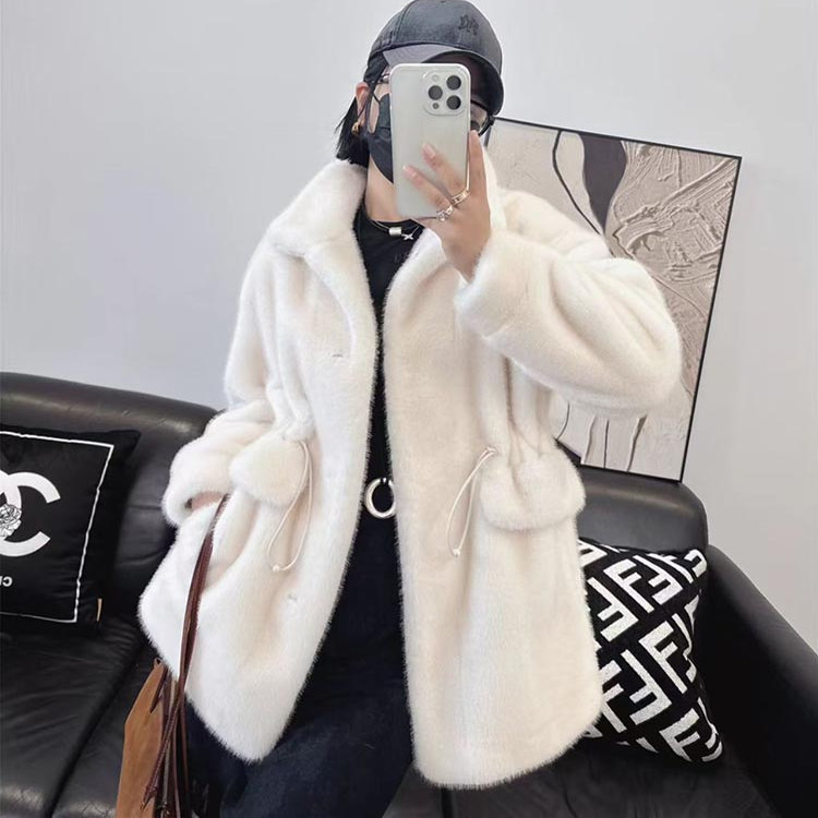 2025年新款水貂绒皮毛一体外套