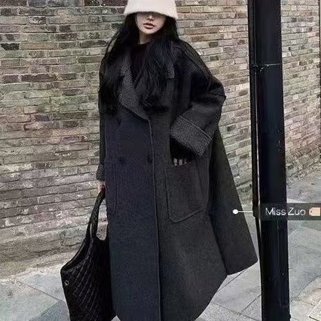 灰色皮毛一体羊羔毛外套女2025冬季新款慵懒风宽松过膝加厚呢大衣