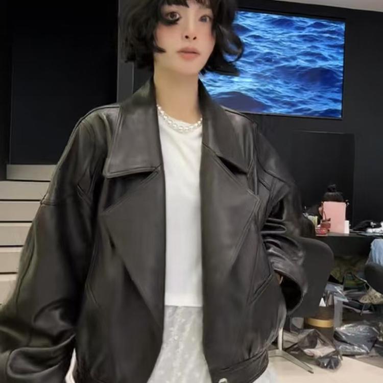 皮衣女2026春季新款机车风绵羊皮夹克长袖外套大口袋宽松上衣