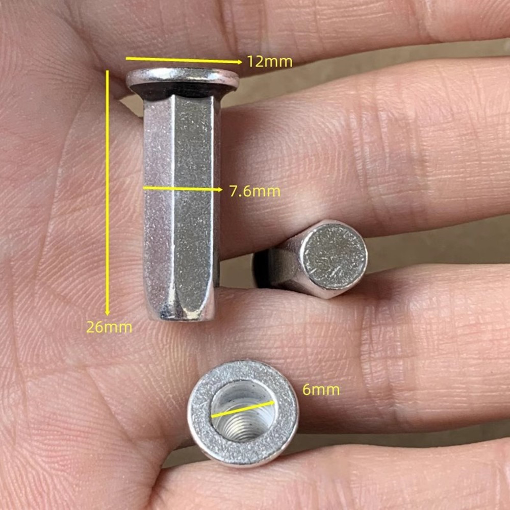 适配凯迪拉克XT4XT5XT6CT4CT5CT6XTS/ATSL后牌照螺丝母底座卡扣子