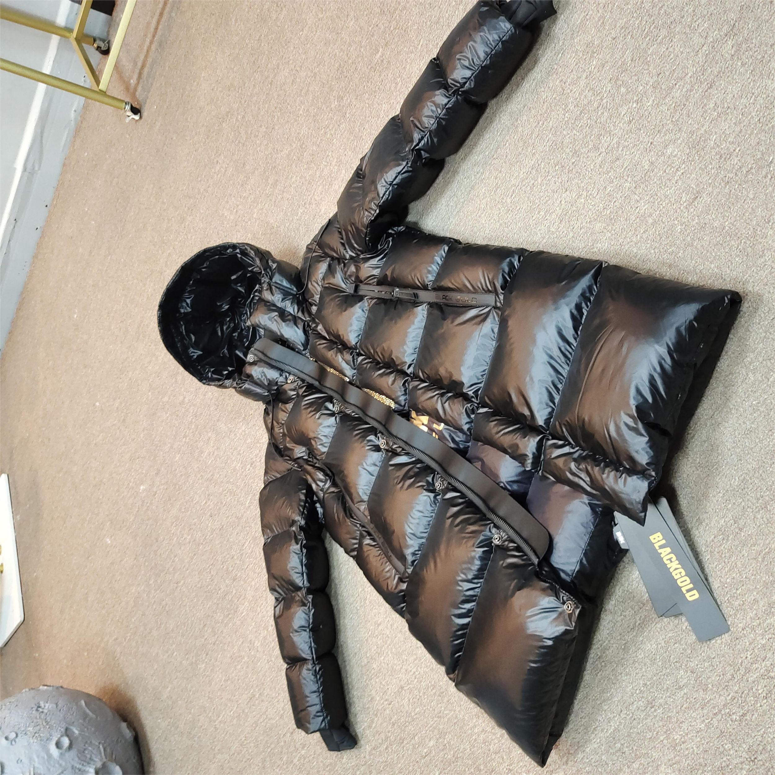 90白鹅绒鹅绒服4.0六格中长款