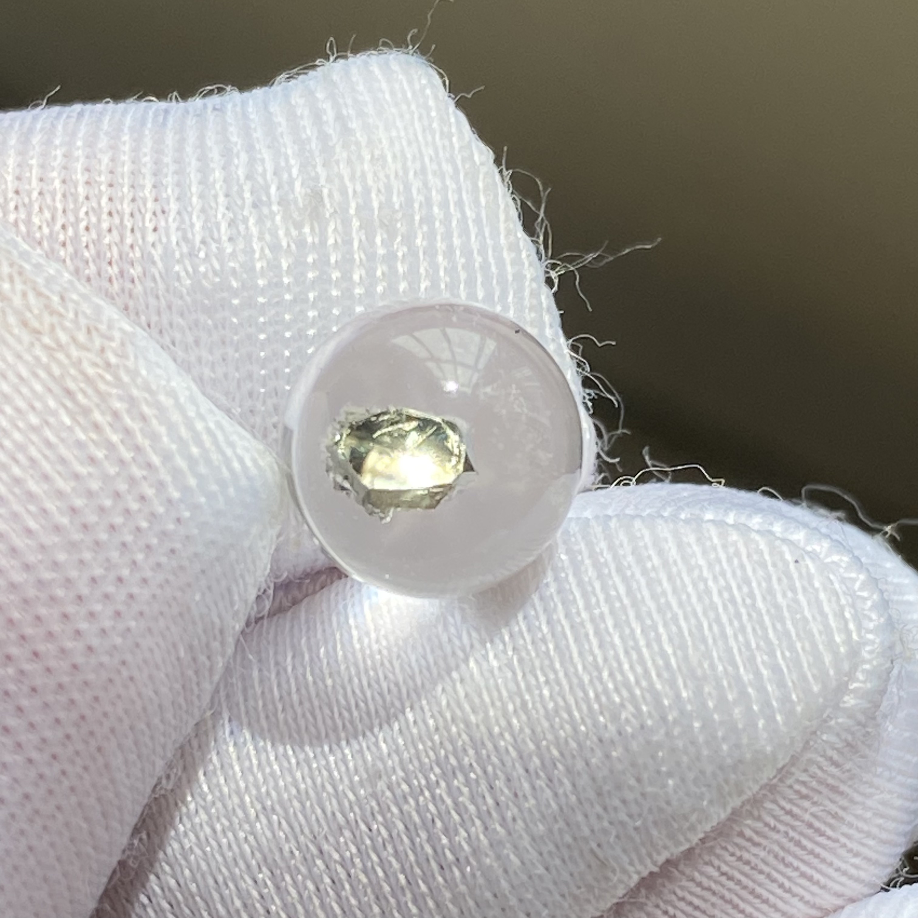 天然水晶包裹体黄铜矿吊坠圆珠DIY铜矿单珠饰品可做戒指7.5mm
