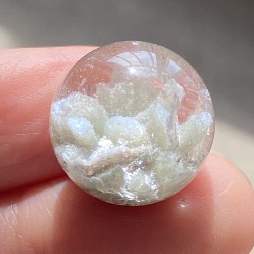 天然水晶包裹体绿矿石吊坠圆珠DIY矿石单珠饰品项链16mm一物一图