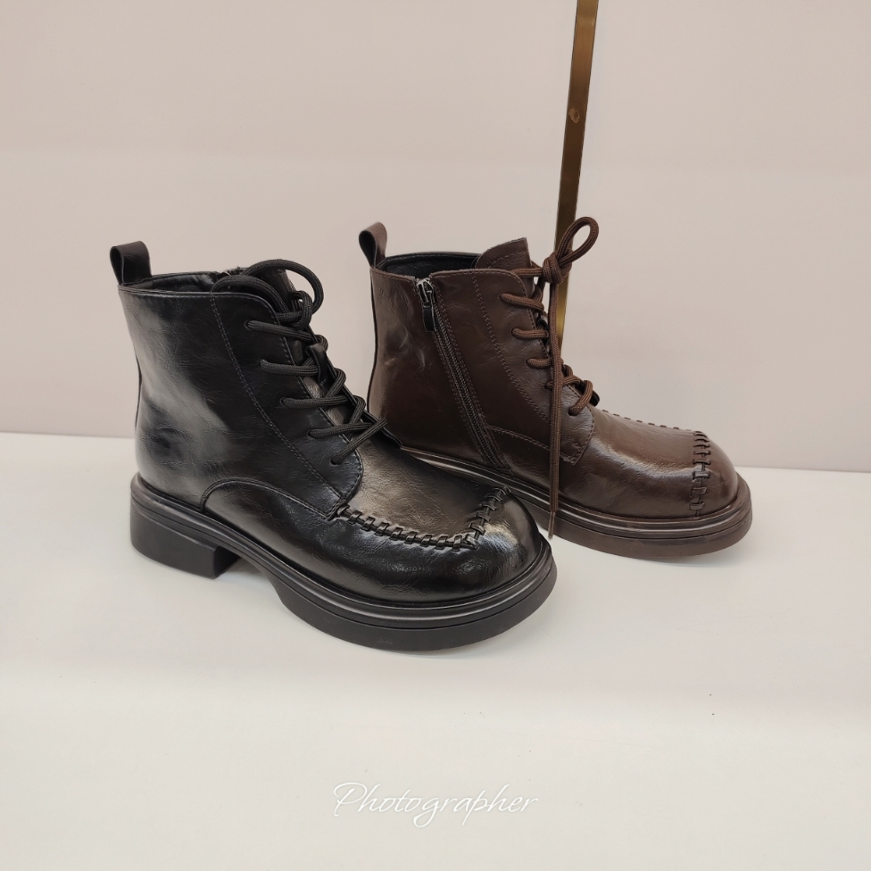 2025冬季巴宝秀同款短靴23666加绒平底马丁靴系带低跟软底女靴子