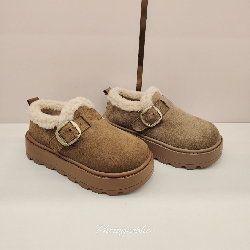 2025冬季新款实体店女鞋2668厚底勃肯鞋加绒百搭圆头平底毛毛鞋