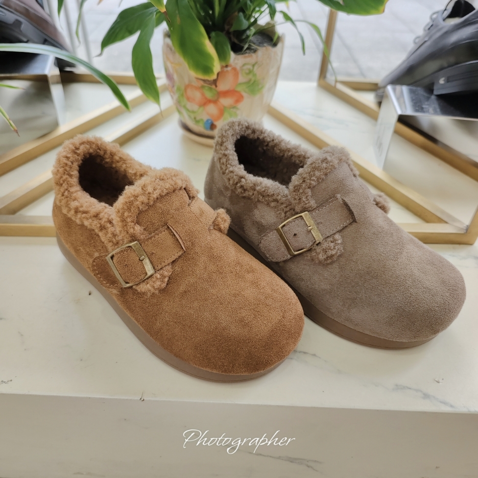 2025冬季新款实体店女鞋2665平底勃肯鞋加绒百搭圆头平底毛毛鞋