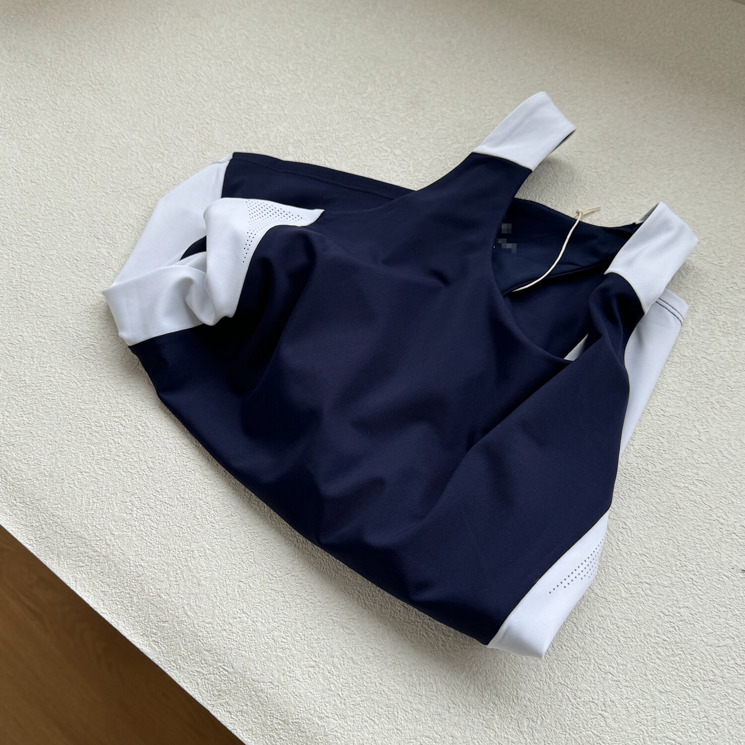 西班牙单专业运动撞色拼接激光打孔弹力紧身速干透气跑步瑜伽背心