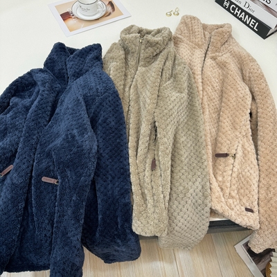 软乎乎菠萝绒纹理珊瑚绒外套