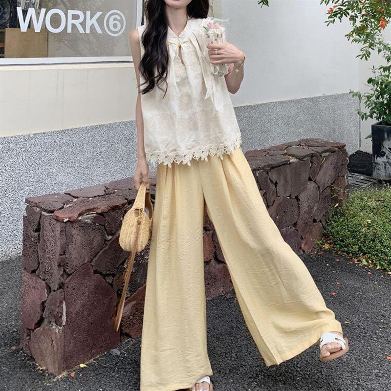 盐甜系穿搭减龄杏色拼接无袖上衣套装女夏季黄色轻薄阔腿裤两件套
