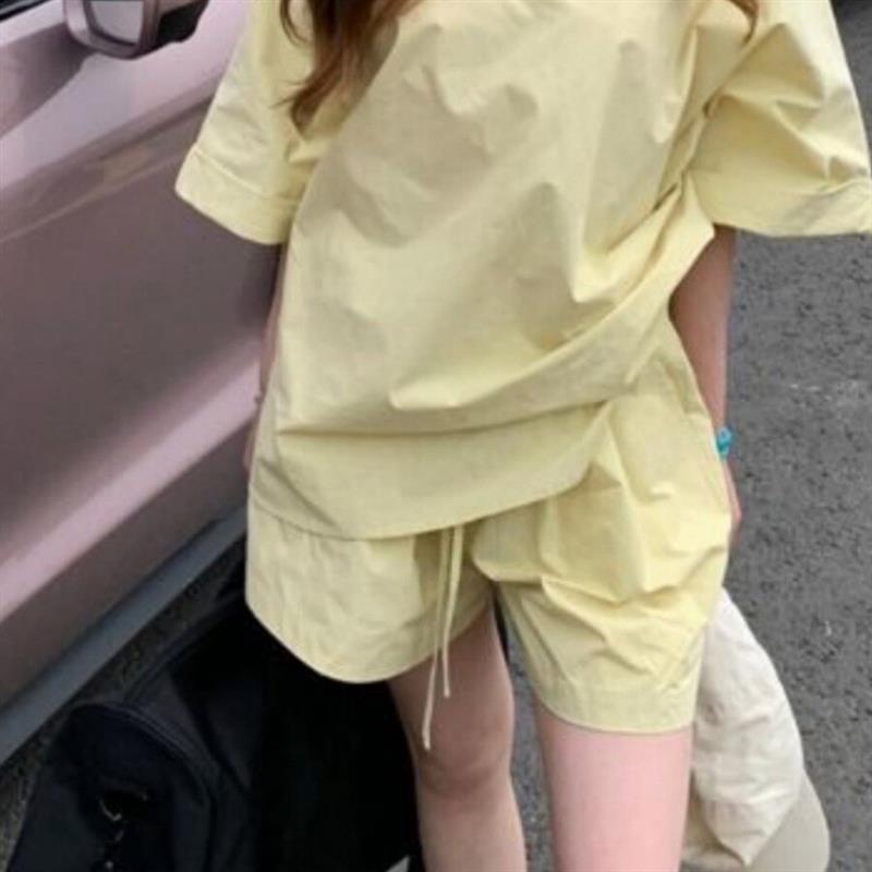 休闲套装松弛感宽松翻领短袖衬衫女夏季黄色阔腿裤高腰短裤两件套