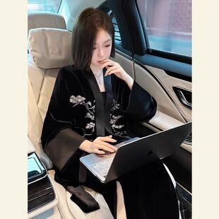 早秋新中式女装国风穿搭高级感超好看金丝绒黑色外套连衣裙子套装