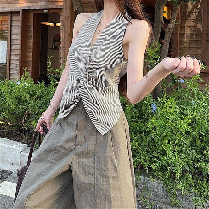 辣妹设计感条纹挂脖扭结背心阔腿休闲长裤女2026夏季新款时尚套装