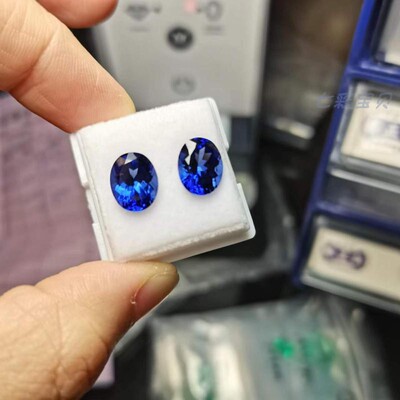 新货提拉合成皇家蓝色无瑕蓝宝石