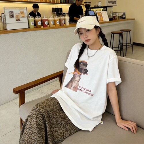 皇冠2026夏季宠物狗英文印花时髦百搭欧美风竹节棉大版短袖T恤女