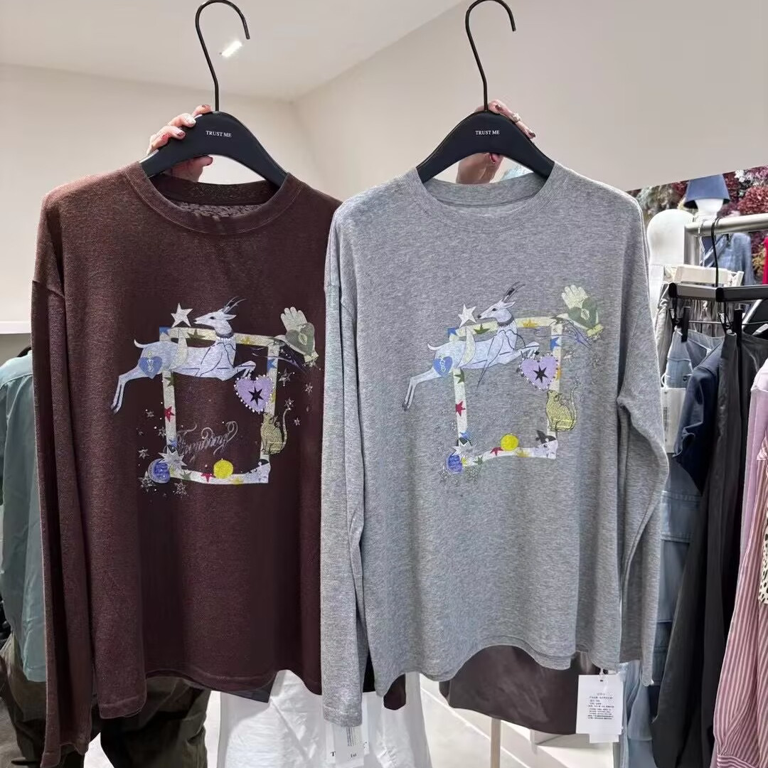 TRUST ME2025秋季简约百搭卡通趣味印花钉珠休闲圆领长袖T恤女