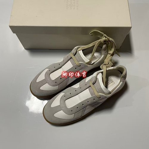 马吉拉经典白色德训鞋