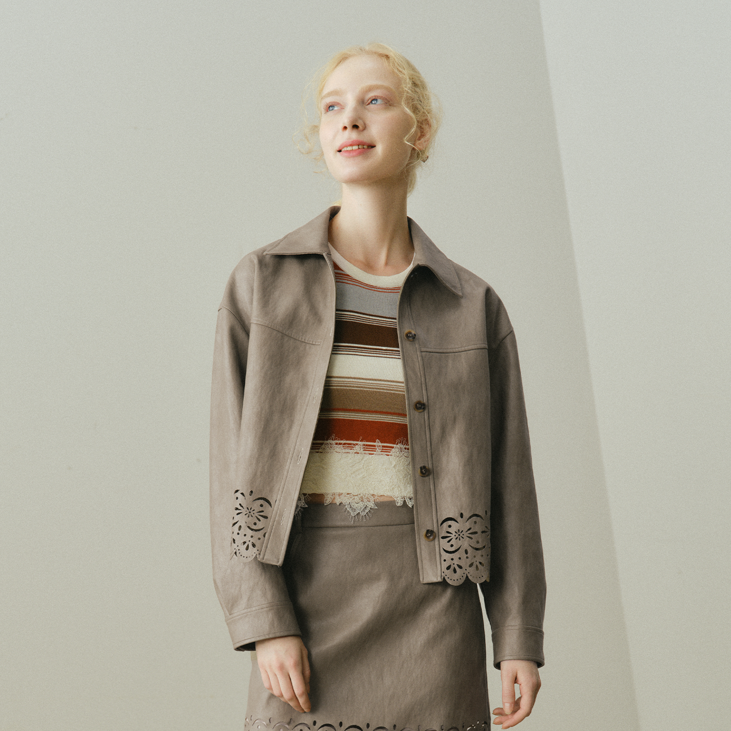 艺之卉浪漫镂空PU皮皮衣豆绿色短款外套2026春新款