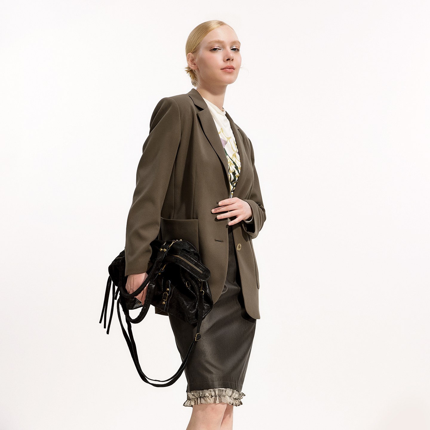 茶色廓形西装高级感两粒扣外套