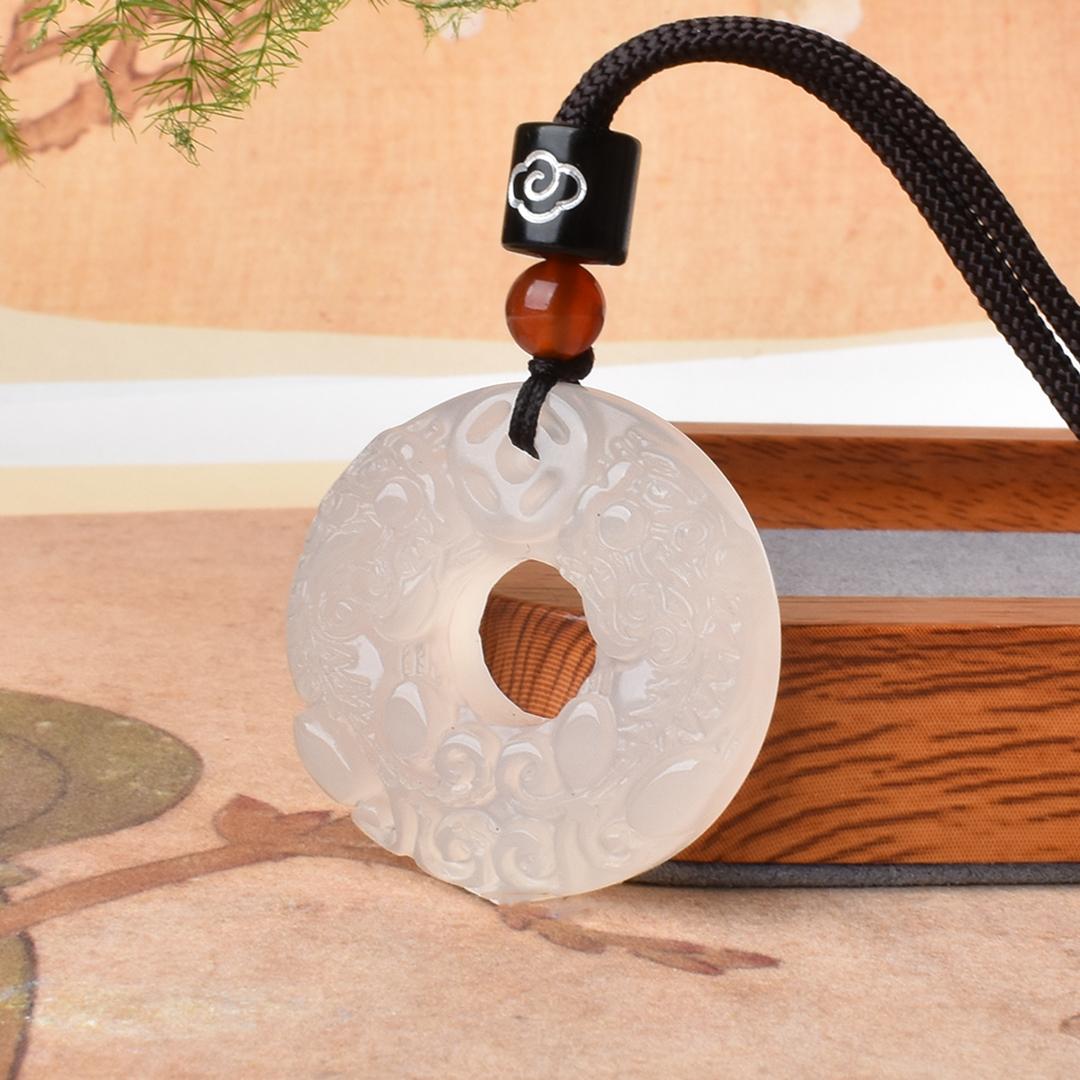 白玉髓貔貅平安扣吊坠