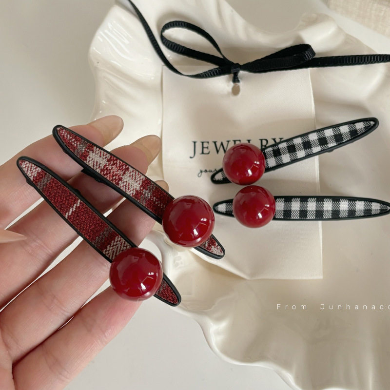 红色格纹珍珠发夹边夹侧边新款高端刘海夹女无痕鸭嘴夹子发饰,饰品/流行首饰/时尚饰品新,发饰,淘宝优惠券,粉丝福利购,淘宝优惠卷