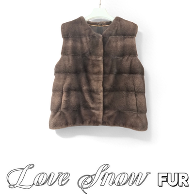 [新友记]老钱风丹麦进口短二皇冠横排小V领母貂皮草马甲