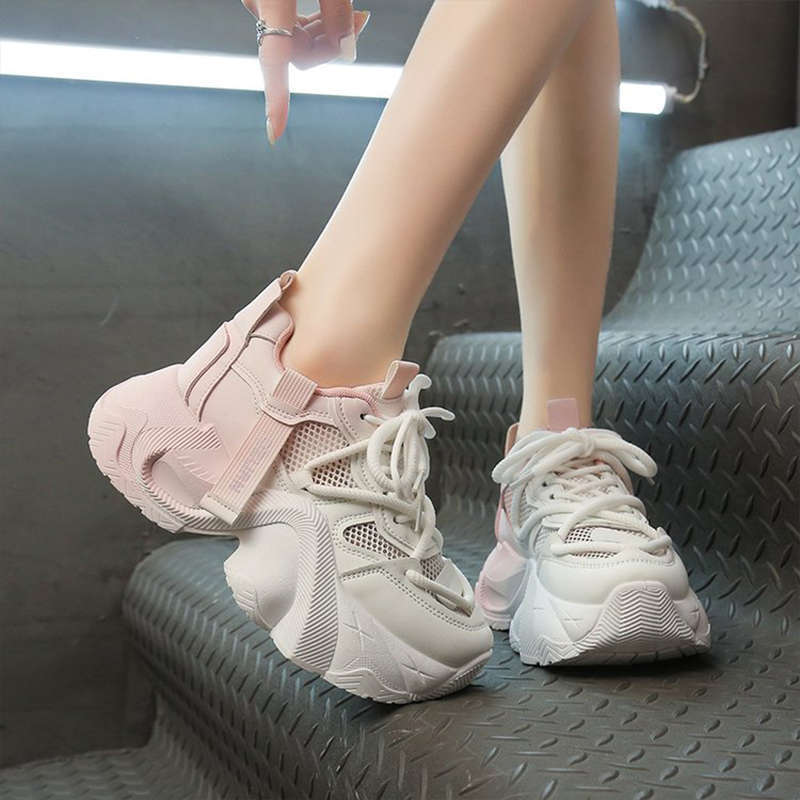 配阔腿裤的老爹鞋女2026秋季新款透气网面巨好看厚底小白鞋运动鞋图片