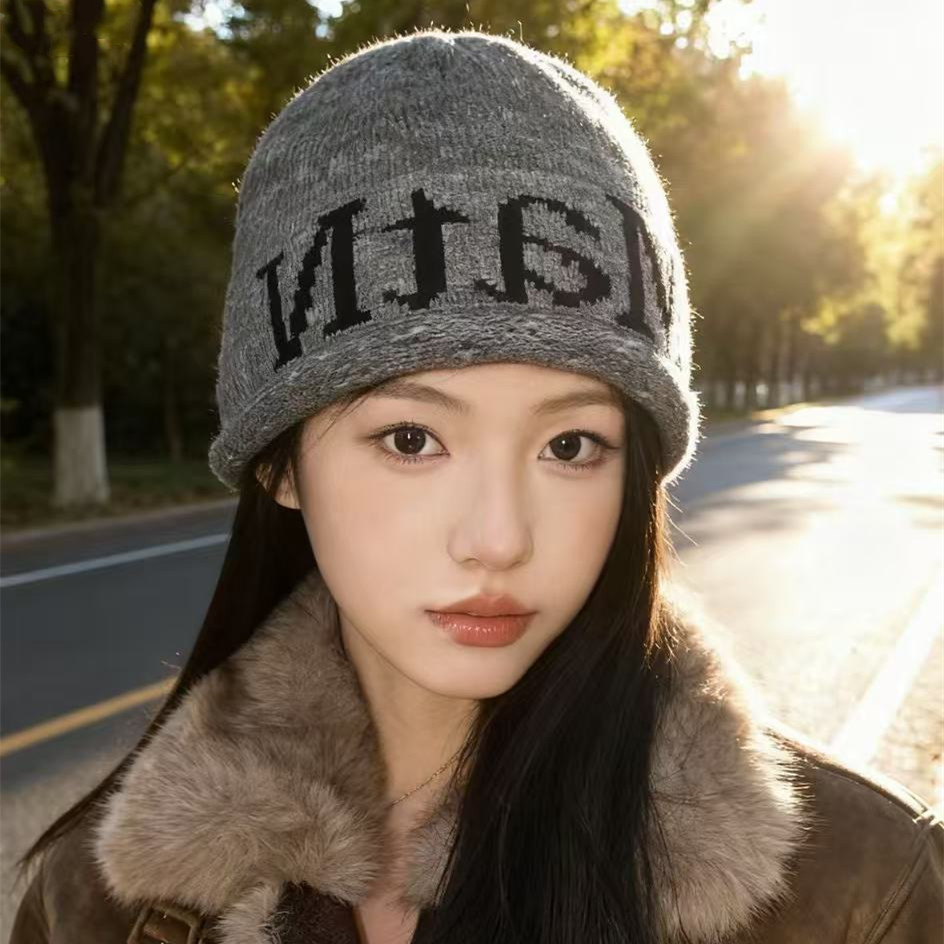 在这个落叶像雪的季节丨小众冷帽