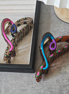 设计感撞色滴油亚克力爱心抓夹