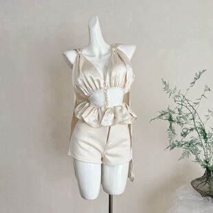 ifashion自制新款2026镂空蕾丝拼接挂脖V领系带背心吊带纯欲上衣