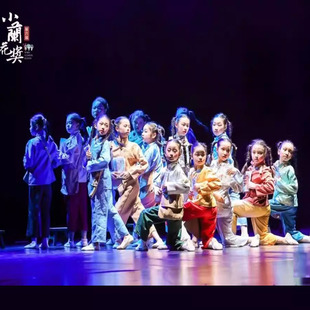 小报童的歌演出服卖报歌声在那时战火中的童年抗日中儿童团舞蹈服