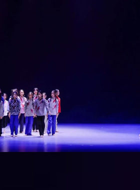 活着1937舞蹈服战火中的童年演出服抗日儿童团红色记忆烈火中永生