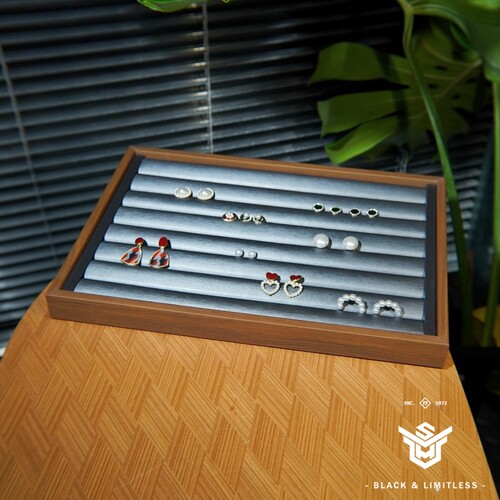 高品质首饰展示架MARCWOOD