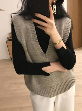 短款深V领羊绒马甲背心女
