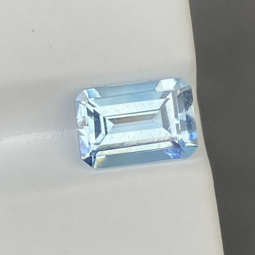 1.57克拉天然圣玛利亚海蓝宝石