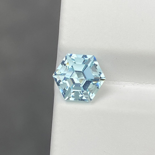 1.3克拉天然浅蓝海蓝宝石六边形