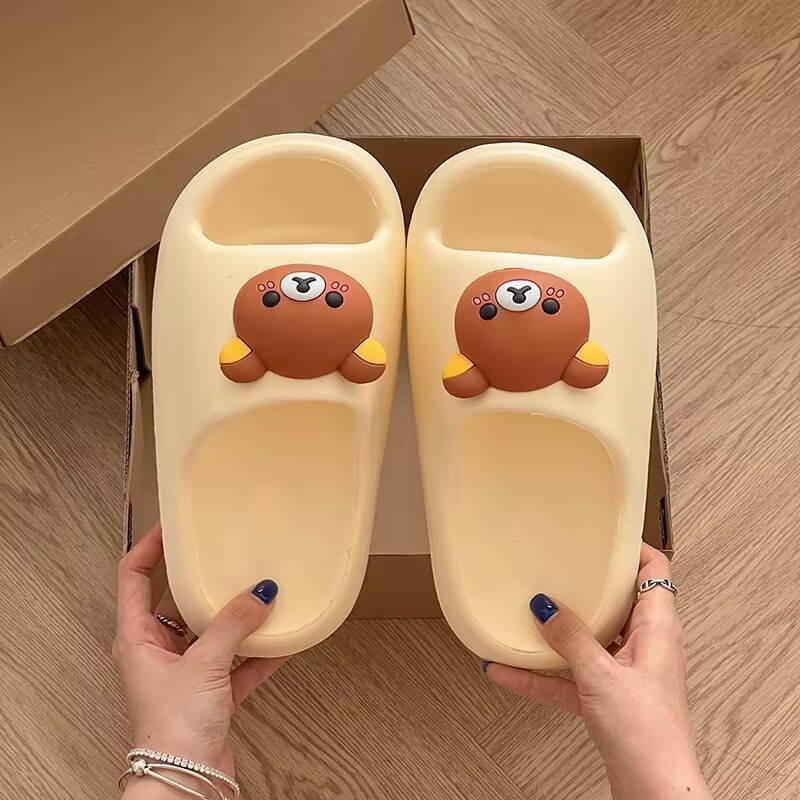 网红可爱轻松熊踩屎感厚底拖鞋女夏外穿软底居家防滑室内凉拖鞋