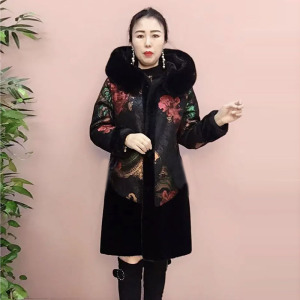 高档妈妈皮绒大衣冬季新款两面穿宽松连帽小个子中长皮毛一体外套